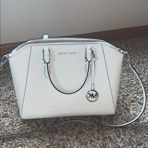 Micheal Kors Satchel